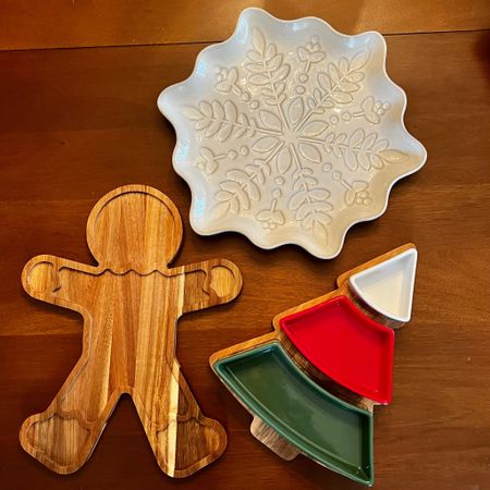 Holiday entertaining and hostess gifts! 

// gingerbread, holiday charcuterie board, Christmas tree, snowflake, serving tray

#LTKGiftGuide #LTKHoliday #LTKhome