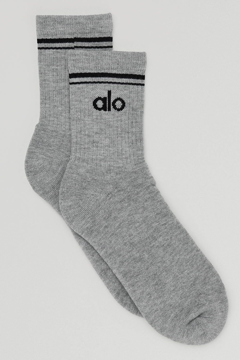Alo YogaÅ½ | Half-Crew Throwback Socks in Athletic Heather Grey/Black, Size: Large | Alo Yoga (US)