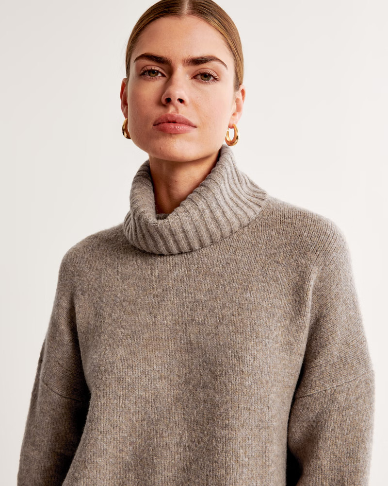Wedge Turtleneck Sweater | Abercrombie & Fitch (UK)