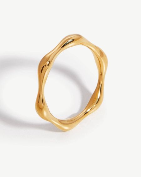 I’m in the market for some new rings…I have this in my basket 



#LTKstyletip #LTKfindsunder50 #LTKtravel