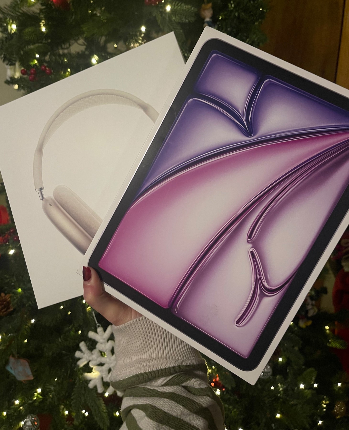 Made the good list 📝
& Santa really delivered 💌🎅🏻🎄
.
.
.
Shop what I got here … in case you didn’t quite get what you hoped for or you’re feeling like own Secret Santa! 

#LTKSeasonal #LTKHoliday #LTKGiftGuide