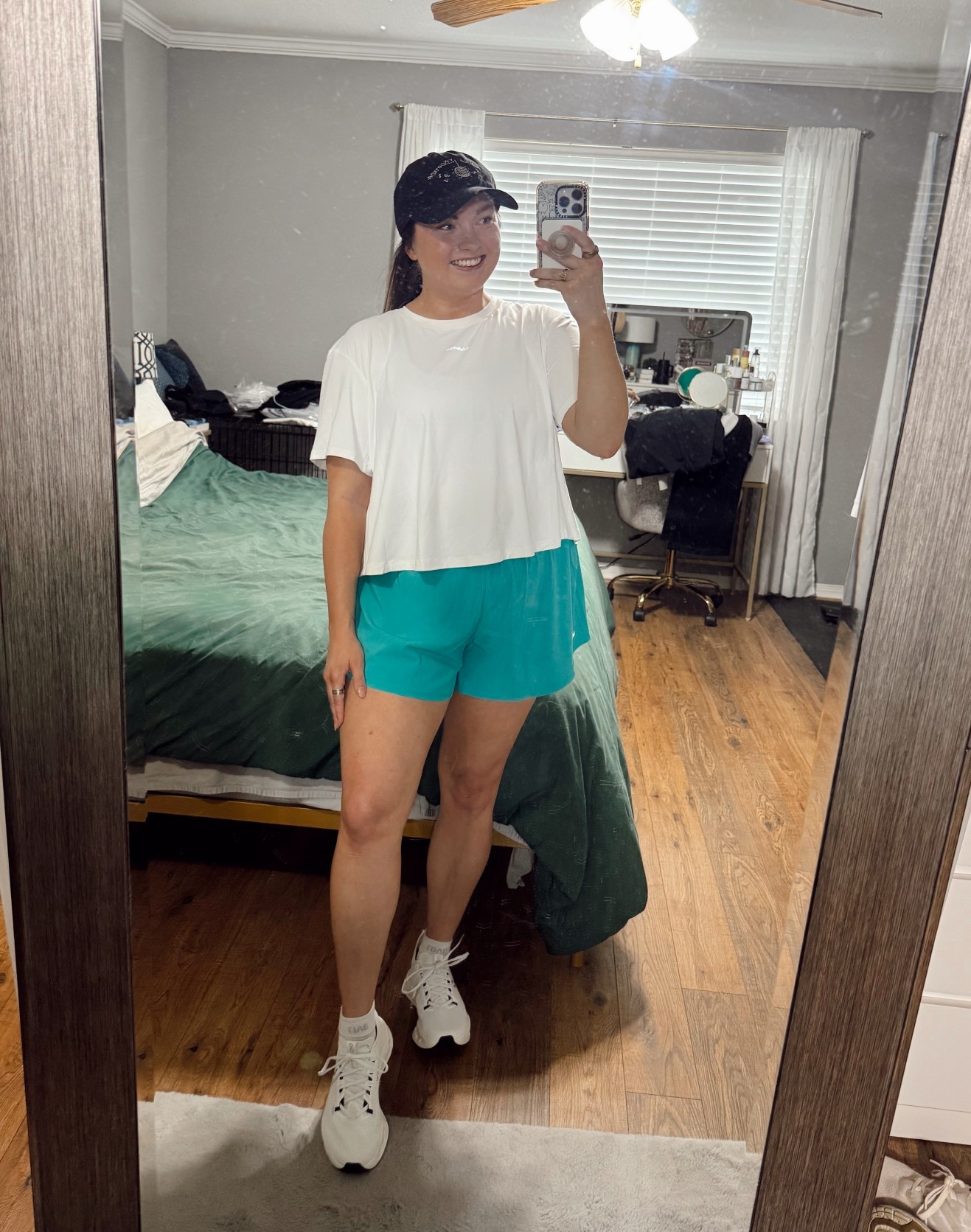 This color of the Pace Crush shorts isn’t available anymore 😭 I’m hoping they keep making these bright colors, they’re so fun! 
