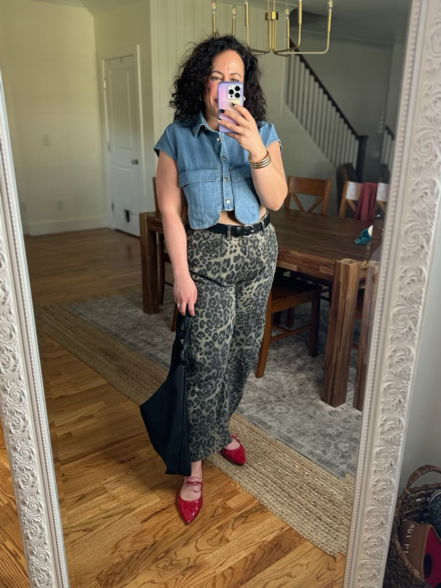 Midsize amazon fall outfit inspo!


Amazon finds, amazon fashion, everyday style, fall trends, fall outfit inspo, fall fashion, mom style, midsize outfit inspo

#LTKSeasonal #LTKMidsize #LTKStyleTip