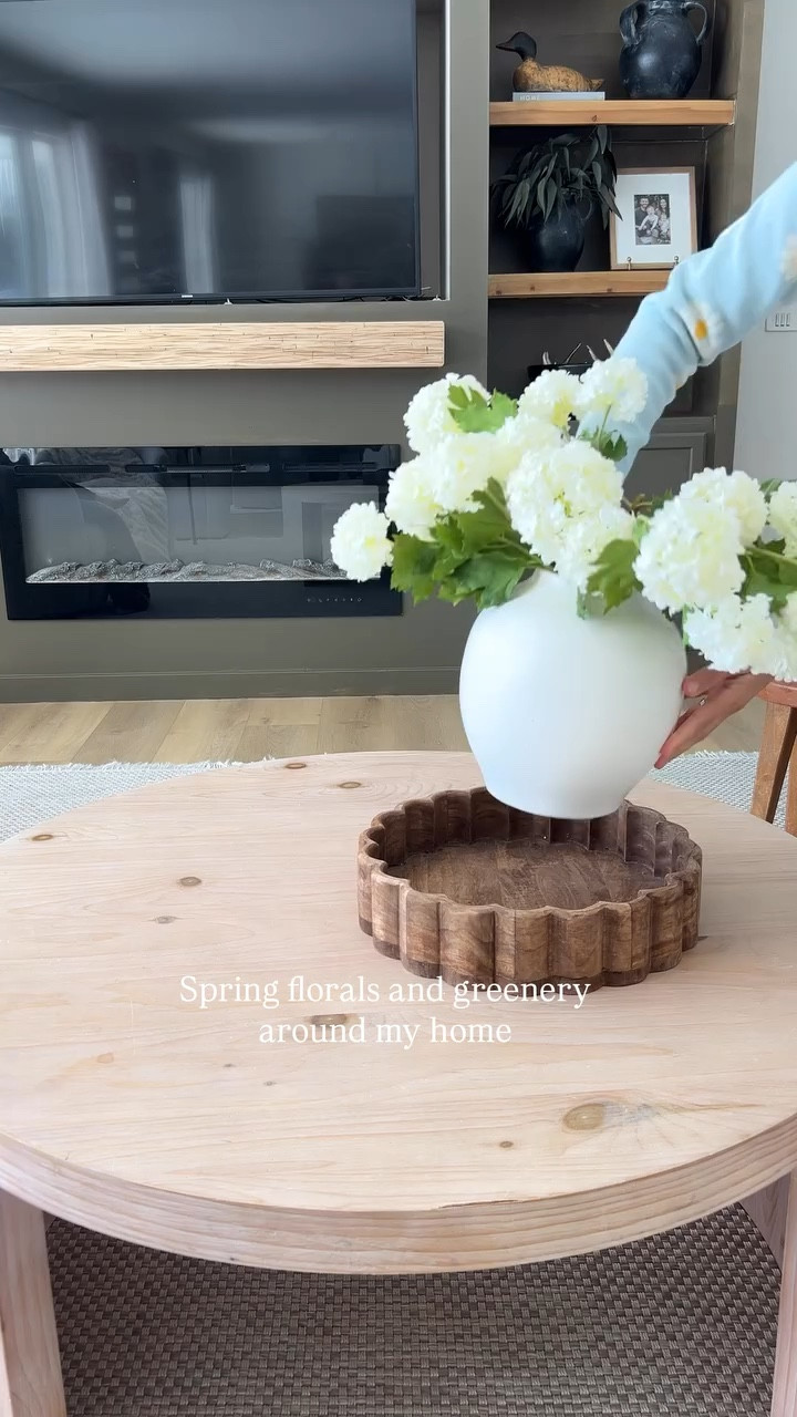 I’m currently looking at a lot of snow but at least it’s starting to feel like spring inside my home ✨ rounding up a bunch of spring florals and greenery today!


#LTKSaleAlert #LTKHome #LTKSeasonal