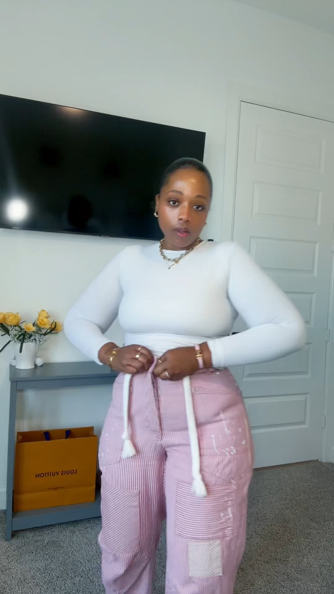 Pants-  tts 28 
Top-  medium 
Sneakers -  tts 

Winter - winter fashion - winter outfit - ootd - outfit - sneakers - fall style - pants - bum bag - perfume - gifts for her 

#LTKShoeCrush #LTKGiftGuide #LTKStyleTip