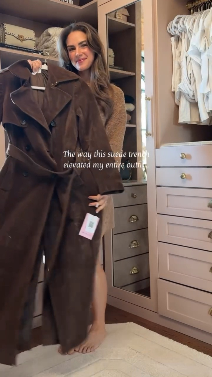 GDWM ✨ got this gorgeous new brown suede coat I've been so excited to style

#LTKHoliday #LTKGiftGuide #LTKootd