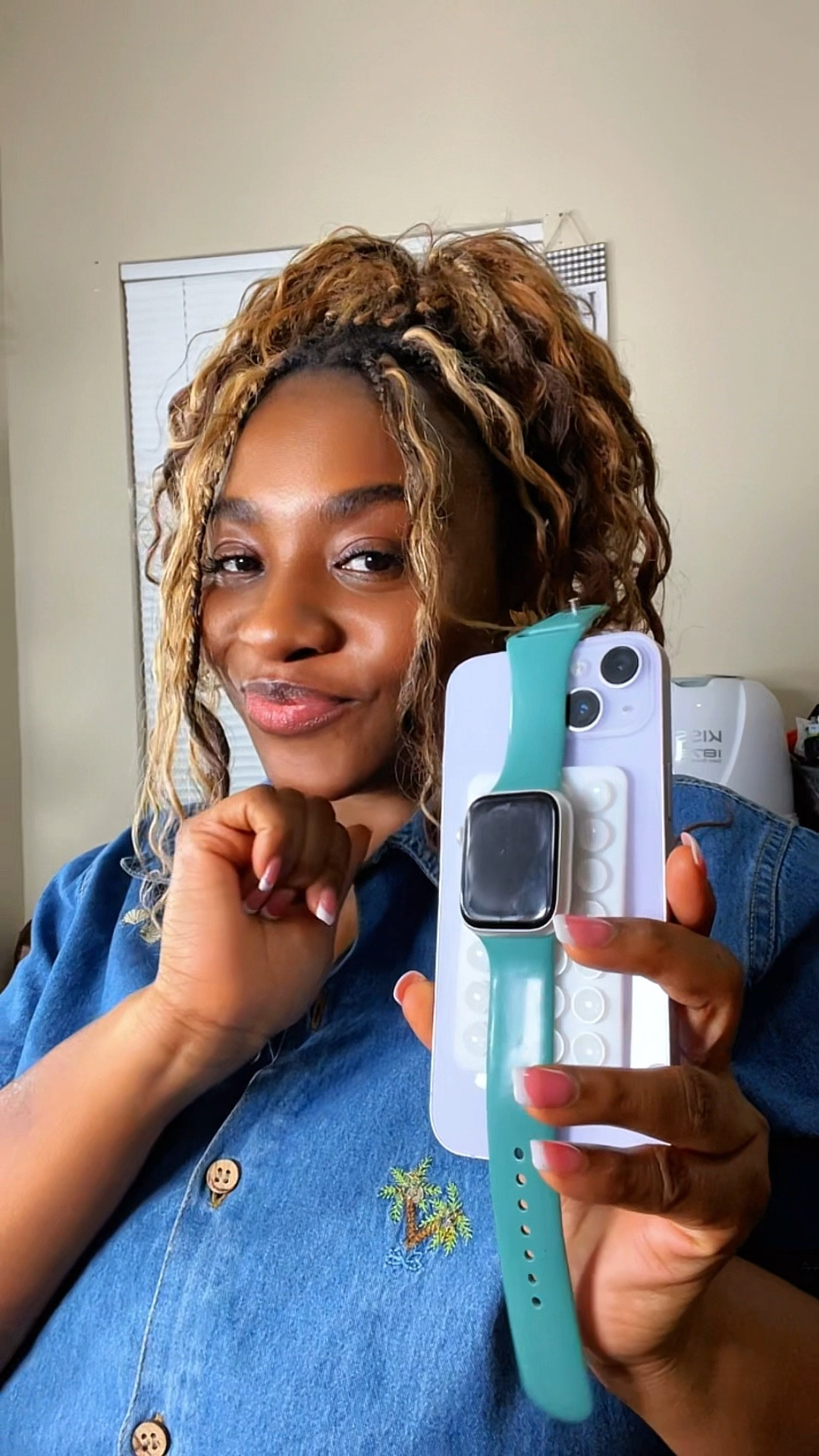 Thinking of what to use to secure your Apple Watch to mirror your phone while filming? This silicon suction phone mount does the trick! 

#contentcreatortools 

#LTKU #LTKvlog #LTKdayinmylife