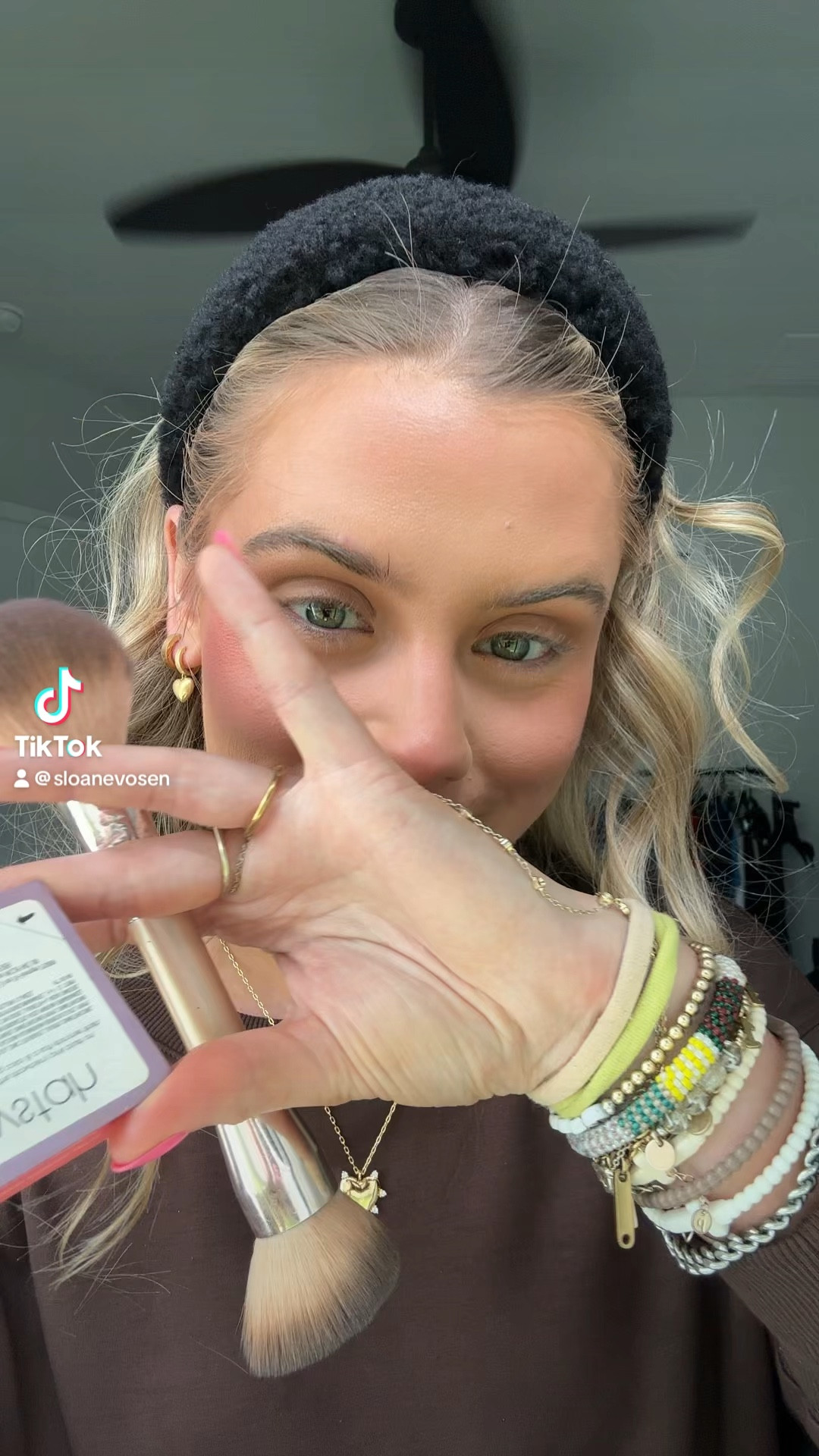 Benefit cosmetics crystah pink powder blush. these powder blushes have me in a chokehold they are so pigmented. Crystahhhh 💓🩷🍓 

#benefitcosmetics #blush #powderblush #blushhack #blushtrend #blushmakeup #makeup #beauty #crystah #pinkblush #blushaholic #satinblush #tiktokshop #ttsacl #tiktokshopmakeup #starbeauty #makeuphacks #makeuptips 

#LTKVideo #LTKBeauty #LTKFindsUnder50