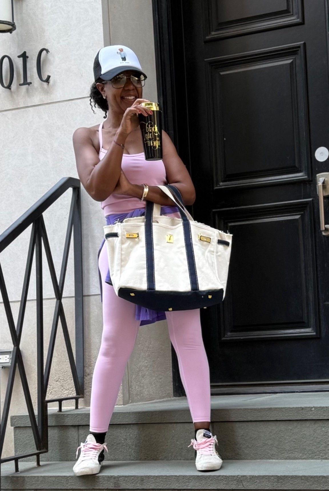 Morning coffee run. I’m wearing a size M in this set.