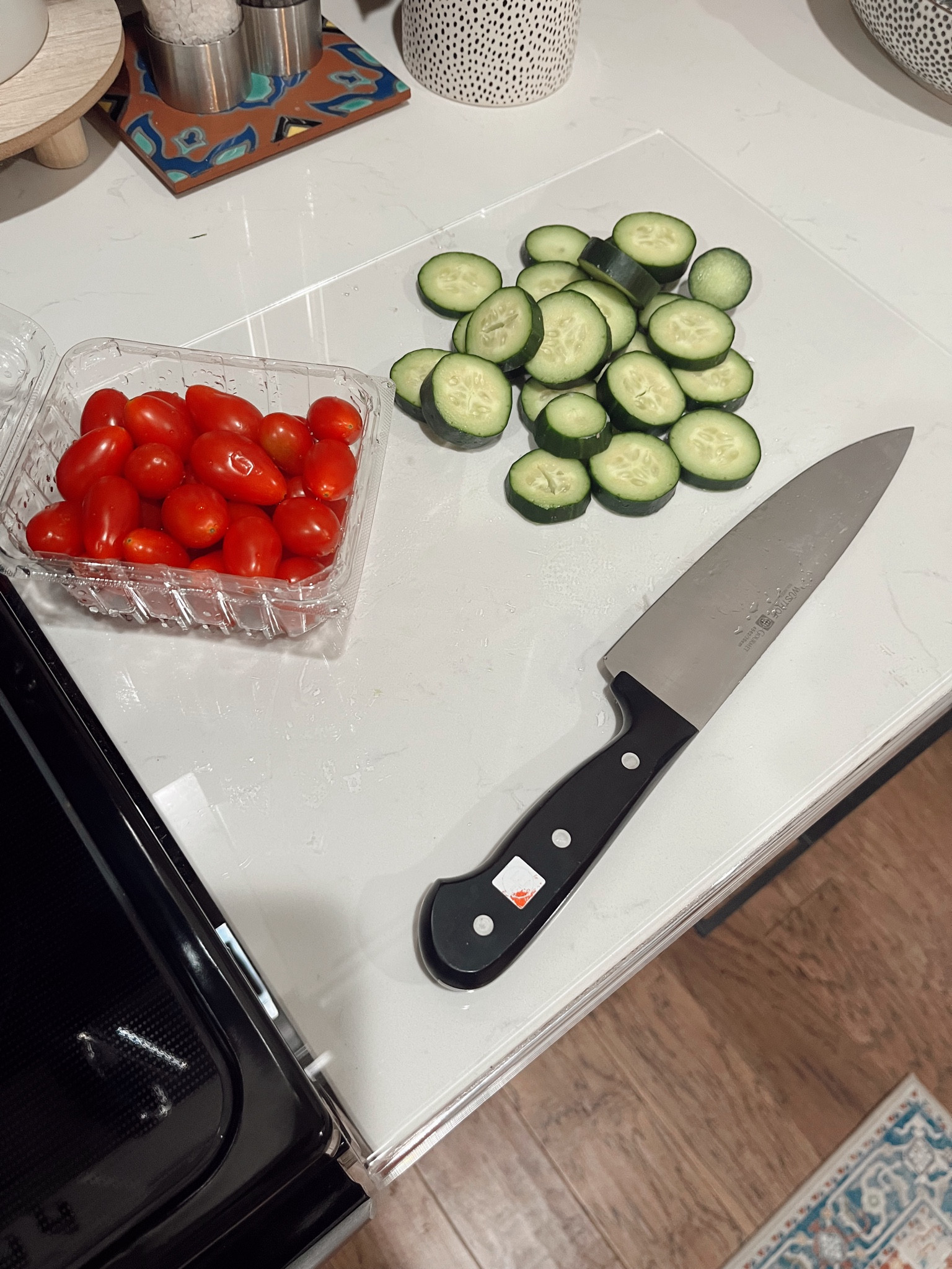 An aesthetically please cutting boards that fits right over your countertop. Amazon FTW 

#LTKStyleTip #LTKHome