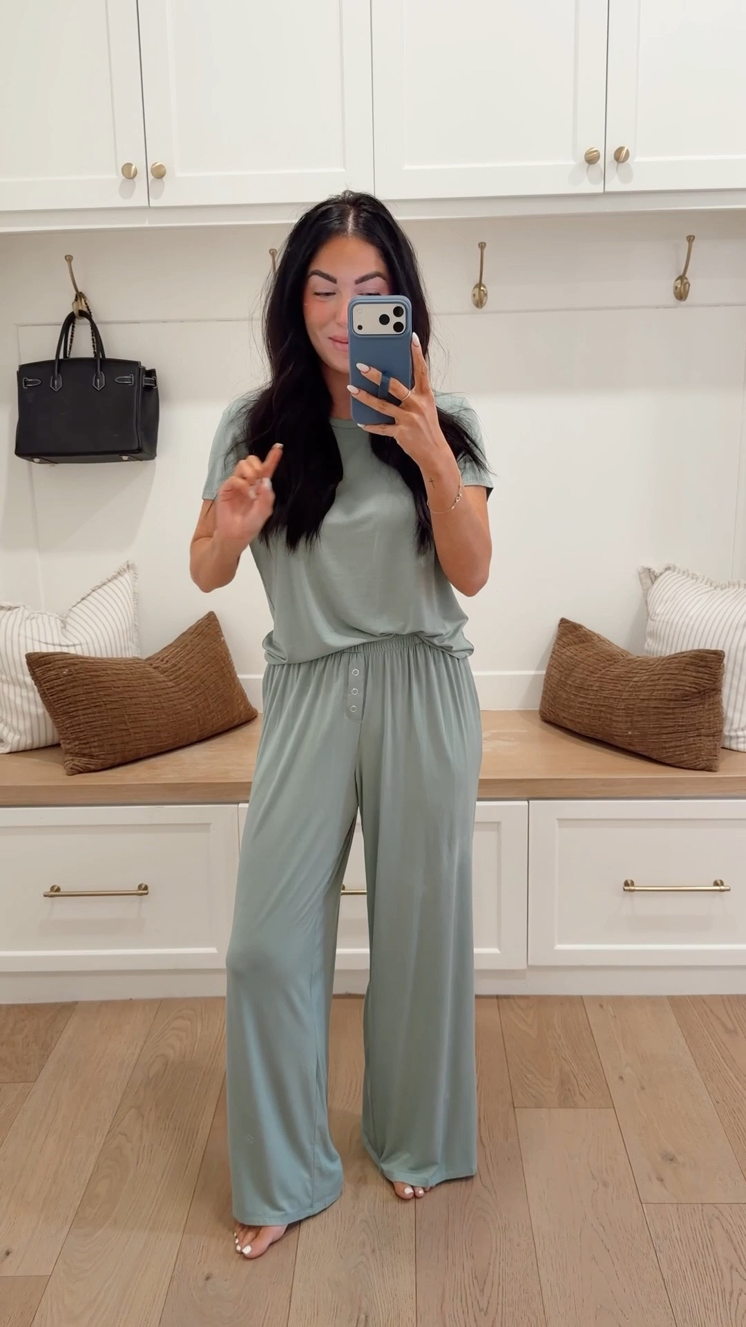 I have these in two colors! LUXE!!! And $10!!
