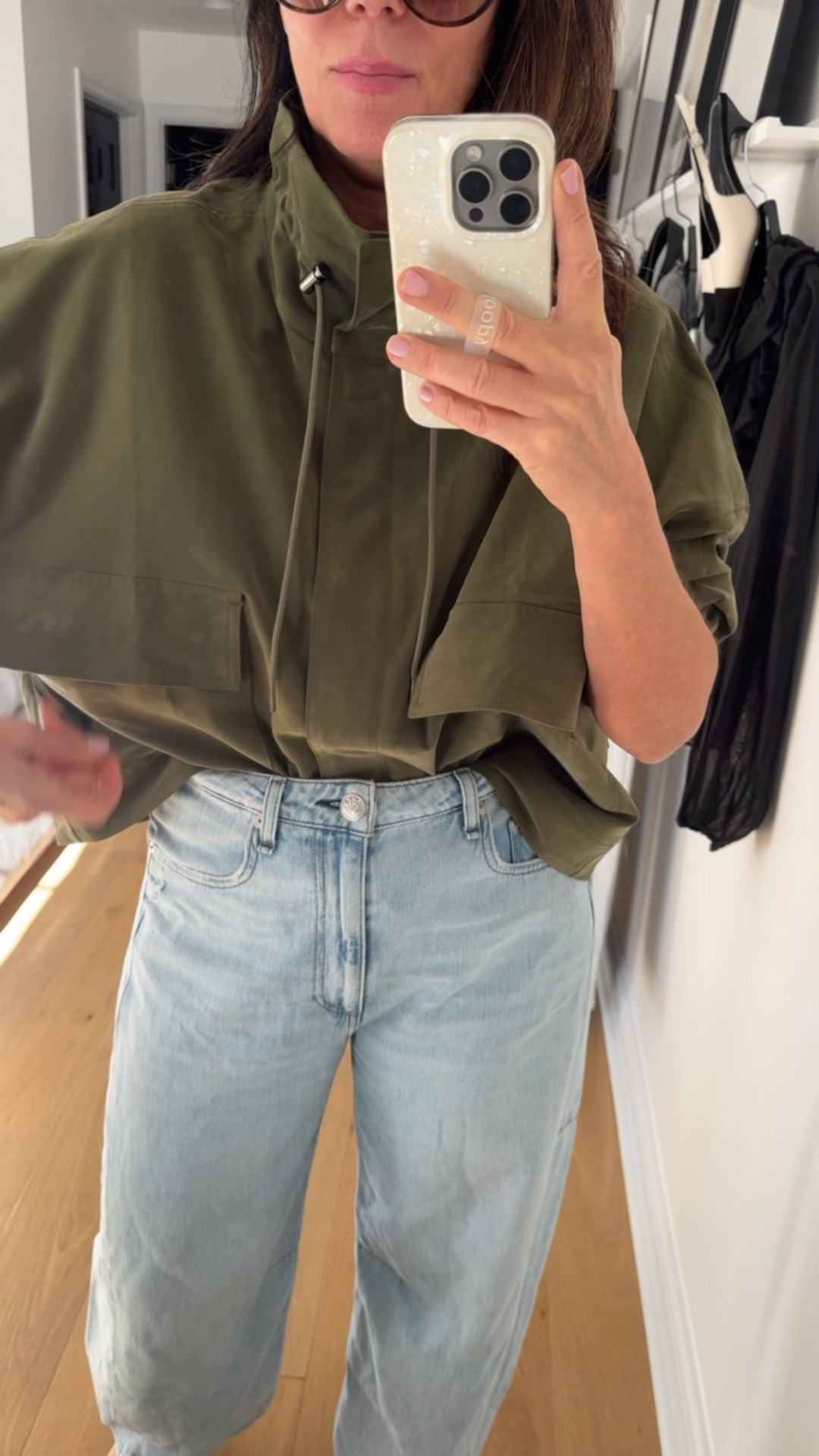 Fall outfit I’m wearing on repeat! 
Love these barrel jeans that are soft and have a great flow - could not be more comfortable - tts 
@nordstromrack #nordstromrackpartner #rackscore  


#LTKStyleTip #LTKFindsUnder50 #LTKShoeCrush