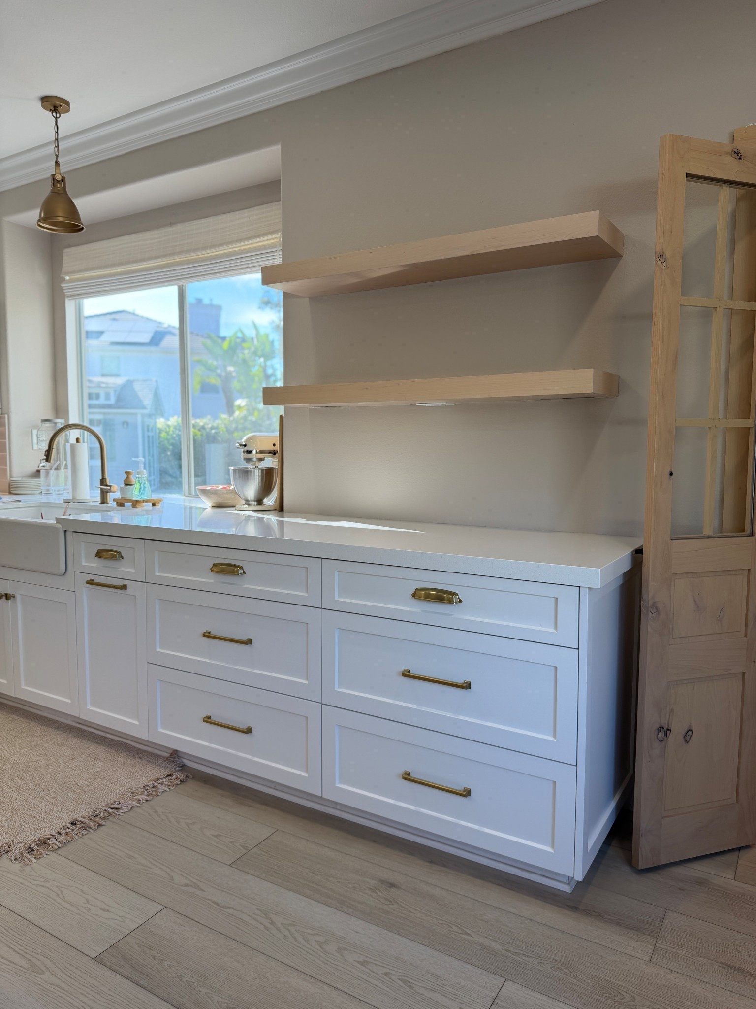 Kitchen hardware 
Cabinet pulls 
Gold knobs 
Kitchen handles 


#LTKHome #LTKdayinmylife