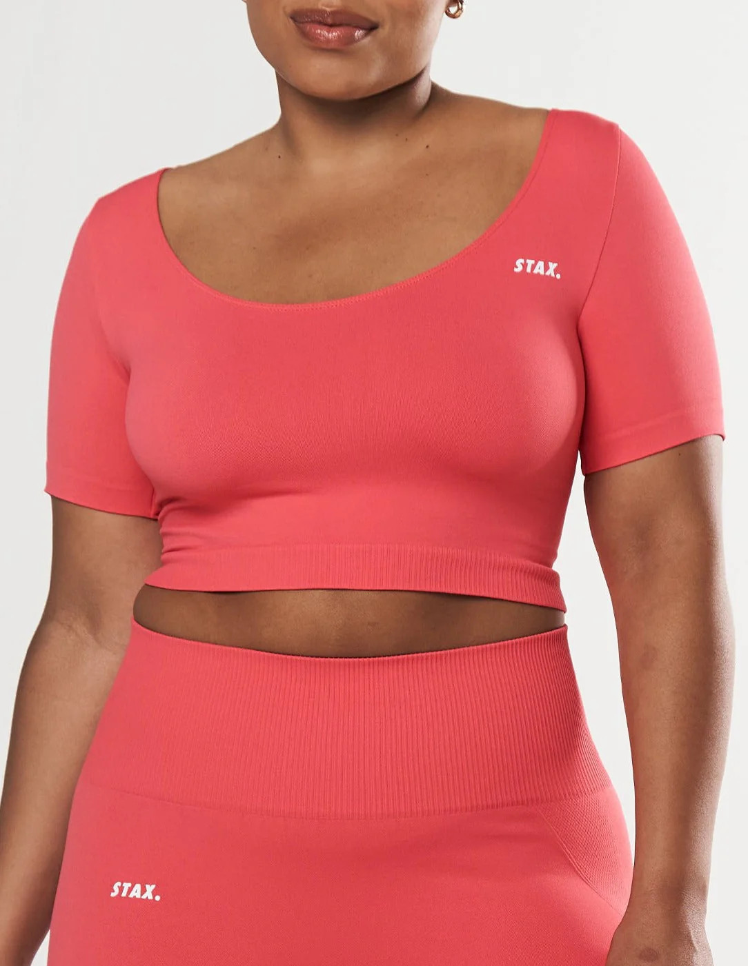 Premium Seamless Scoop Tee - Pink | STAX.
