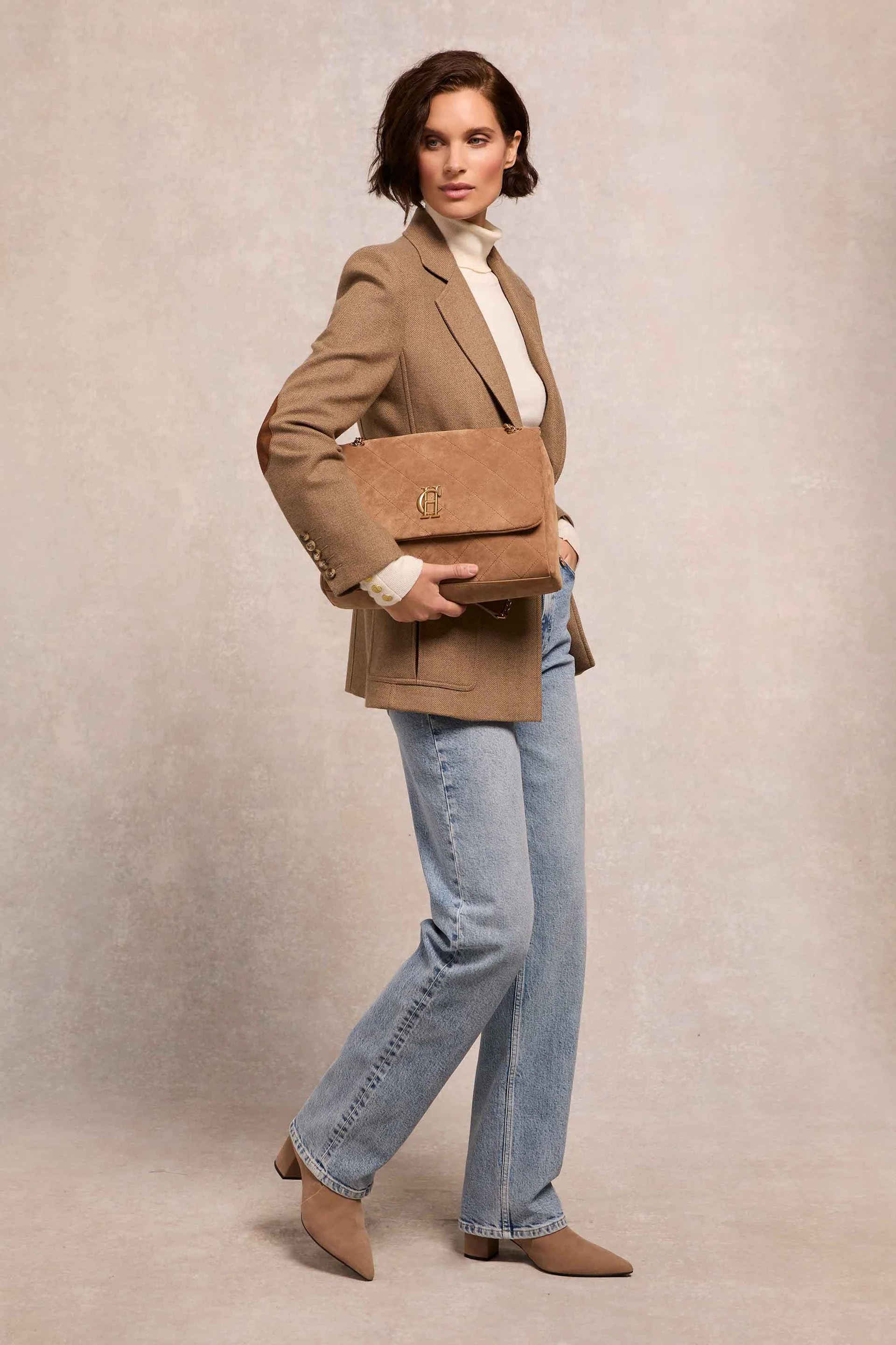 Milan Shoulder Bag (Light Tan Suede) | Holland Cooper