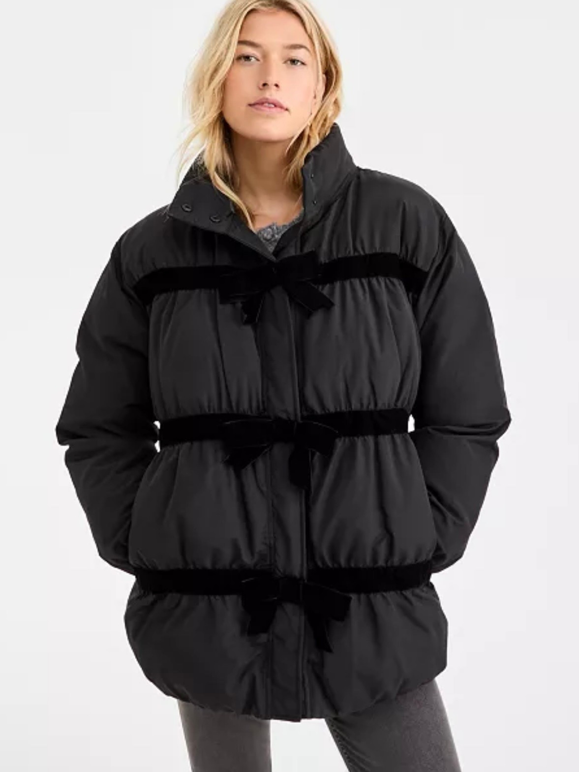Black puffer coat with bows 🖤 On sale and perfect for winter!

#LTKSaleAlert #LTKFindsUnder100 #LTKootd