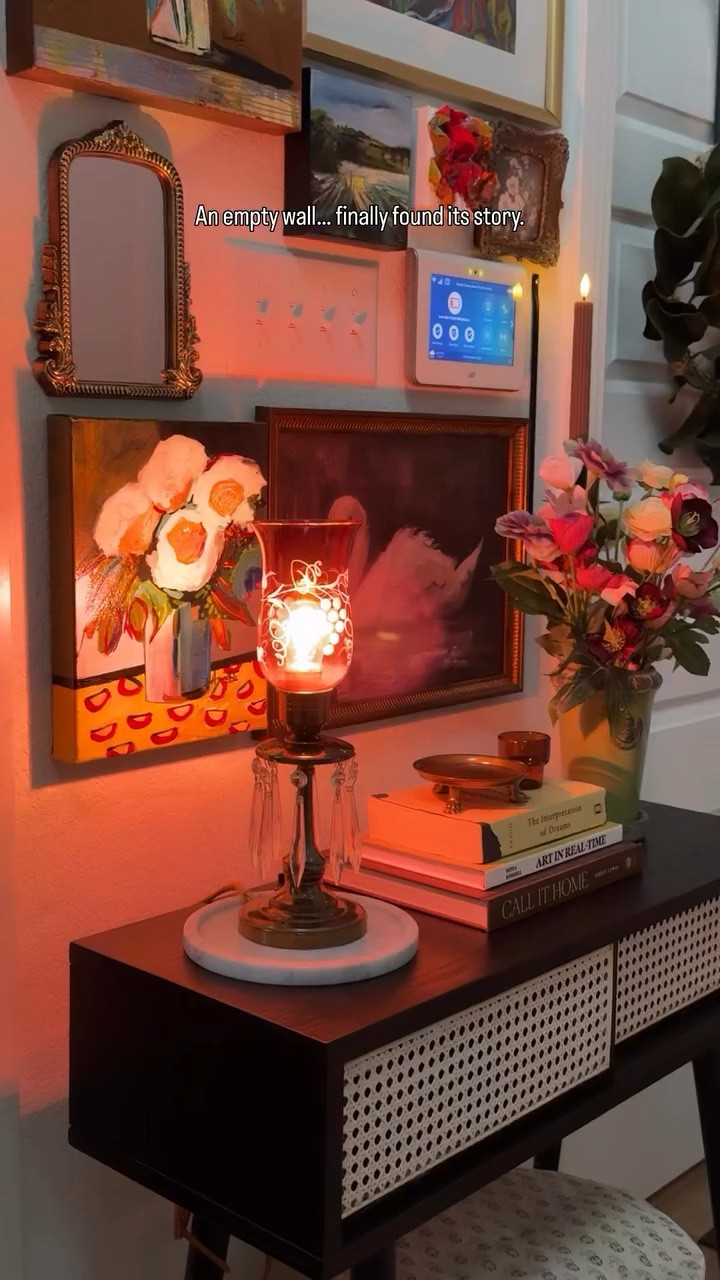 Happy Friday peeps💝

This little wall came together slowly—art, memories, and two vintage finds that somehow knew exactly where they belonged. Until I shift, juggle, change things a bit, it will keep giving me happiness! 


#aninditashome #collectedlife #homedecor #home