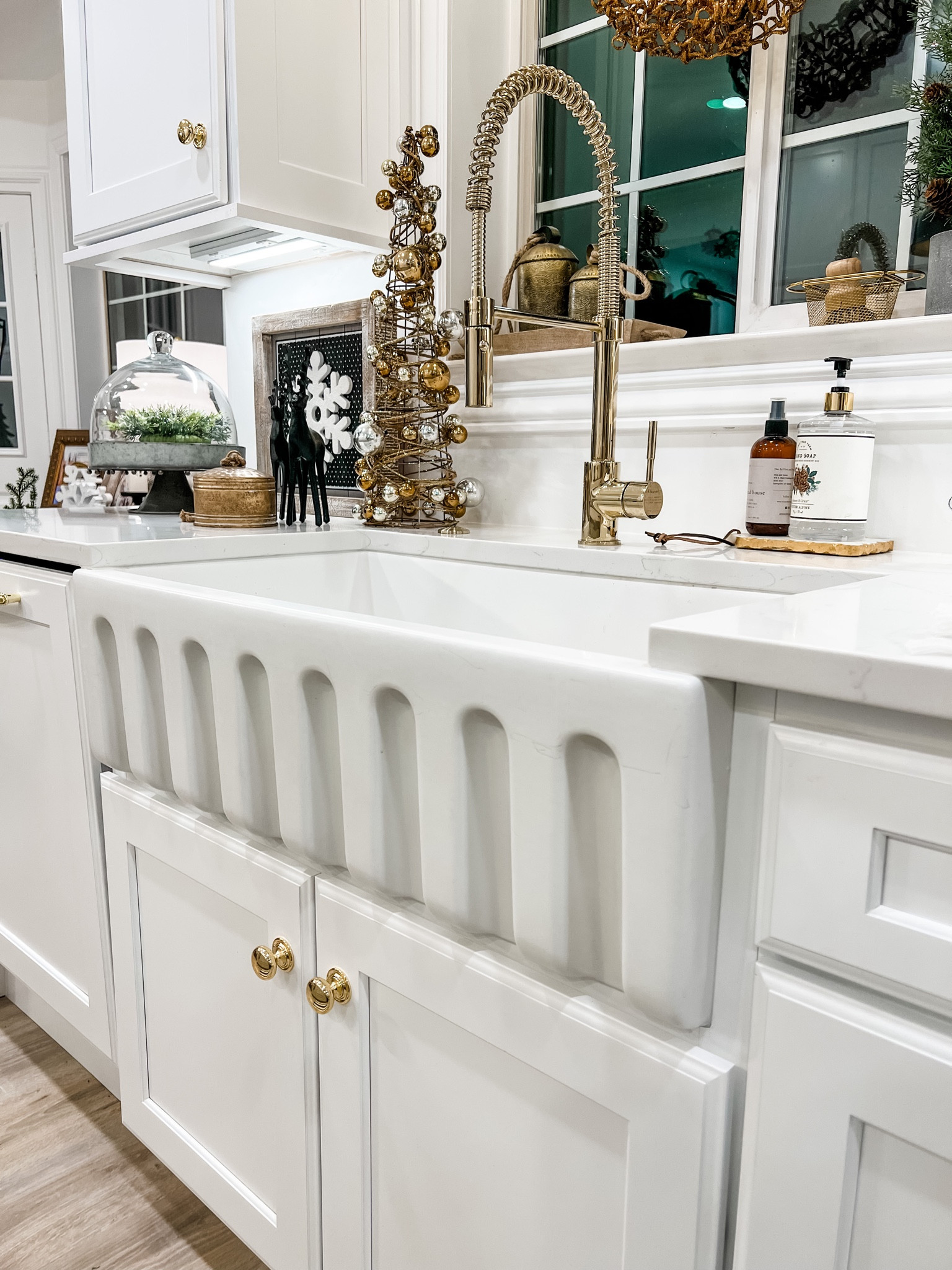 Zline Kitchen Sink 

https://zlinekitchen.com/sinks?utm_source=Instagram&utm_medium=Influencer&utm_campaign=amywilson+influencer

#LTKhome #LTKstyletip #LTKfamily