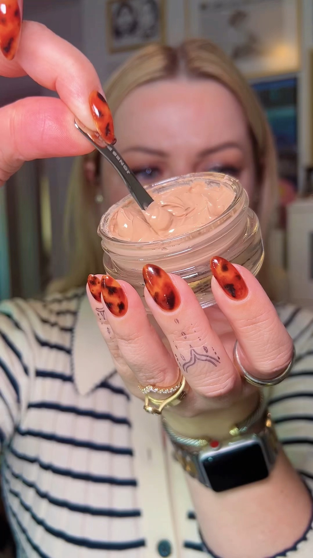 What the f%#! This foundation is WAY better than I thought it would be. I could totally see myself reaching for this on a “no-makeup makeup day”—if you’re slightly oily like me you will DEF need to set it. I feel like this formula is a dry-skin or mature-skin DREAM. It wears really nicely and doesn’t break down and get more oily throughout the day. #makeup #jonesroad 

#LTKBeauty