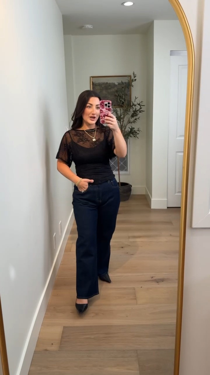 Lace flutter sleeve top size xs 
Jeans size 27 x-short in curve love 

5’0” 135lbs

#LTKootd #LTKSeasonal #LTKPetite