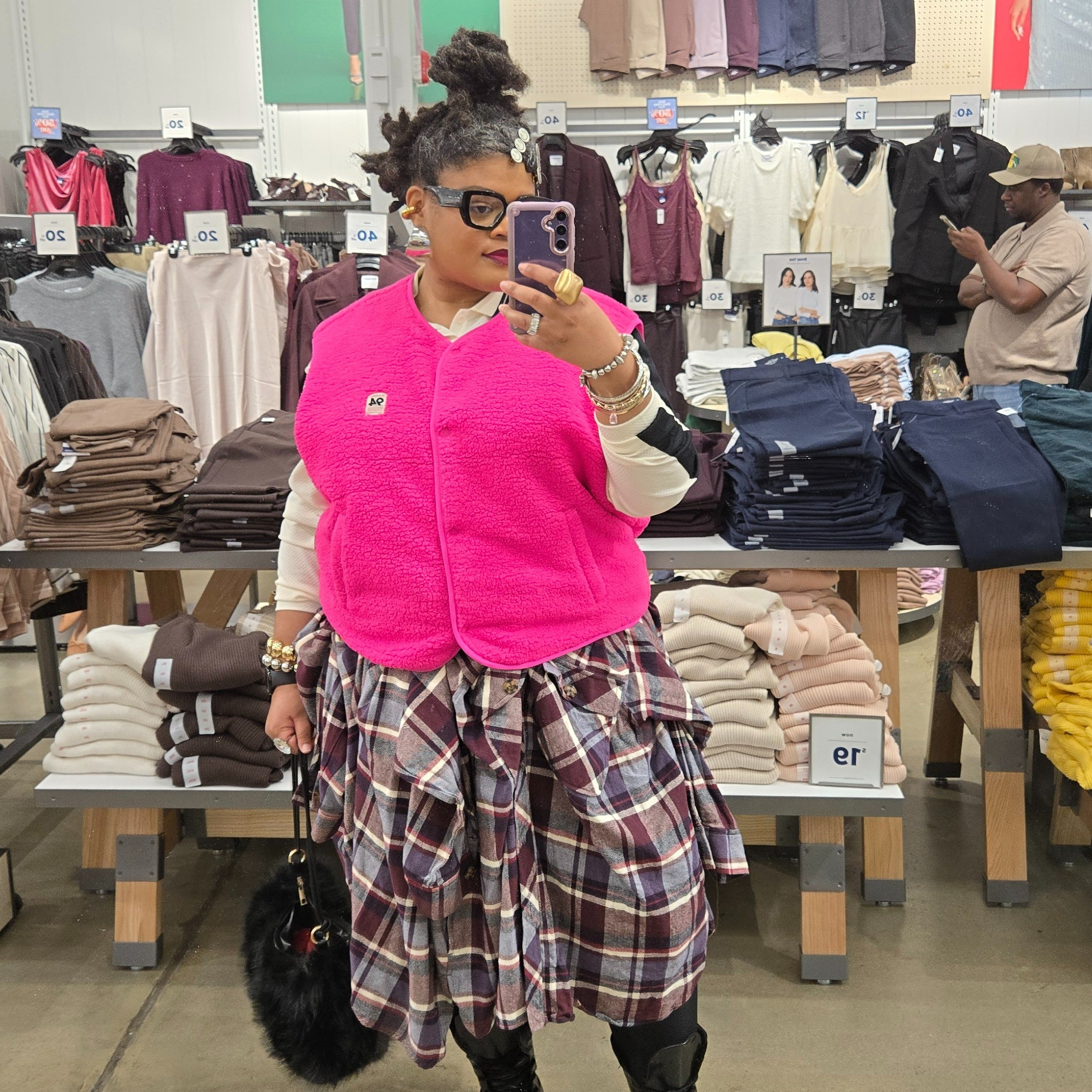 Love this vest I tried on! 💕 The vest comes in three colors. (Note: I'm wearing a XXL.) 

#LTKFindsUnder50 #LTKPlusSize #LTKSeasonal