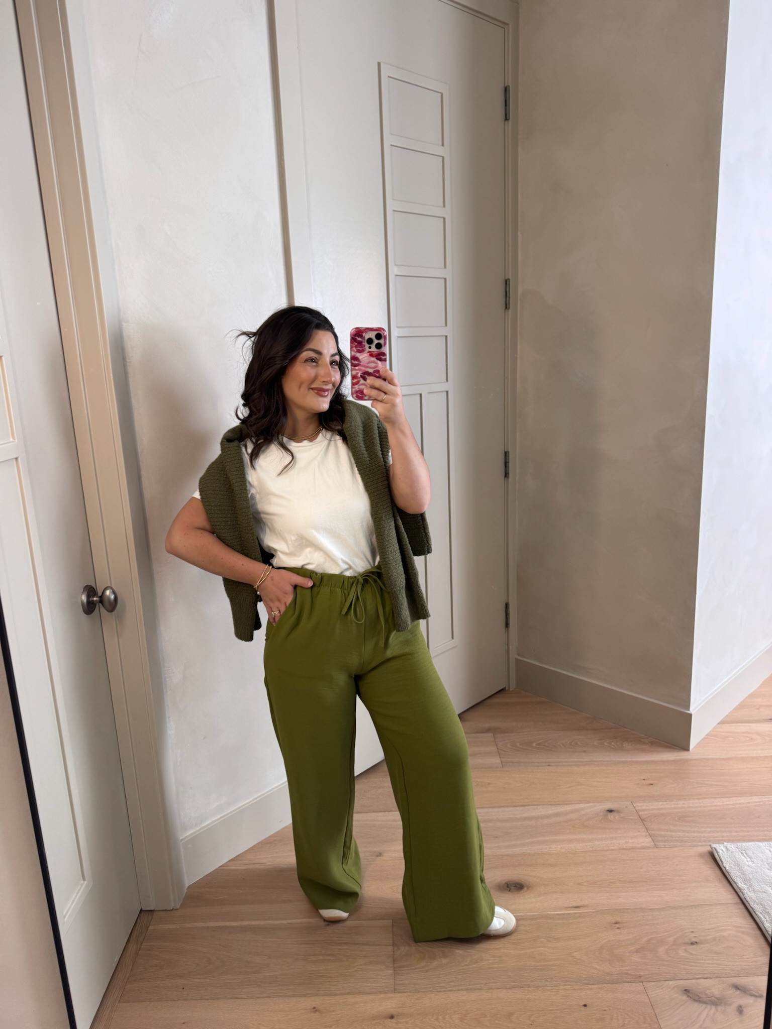 Casual, chic outfit! Loving these lookalike wide leg pants and sweater! Comfortable enough for travel too! 

Sweater size small, Tee size small, Pants size medium 27.5 inseam 

5'0" 140lbs
Petite friendly

#LTKootd #LTKPetite #LTKTravel