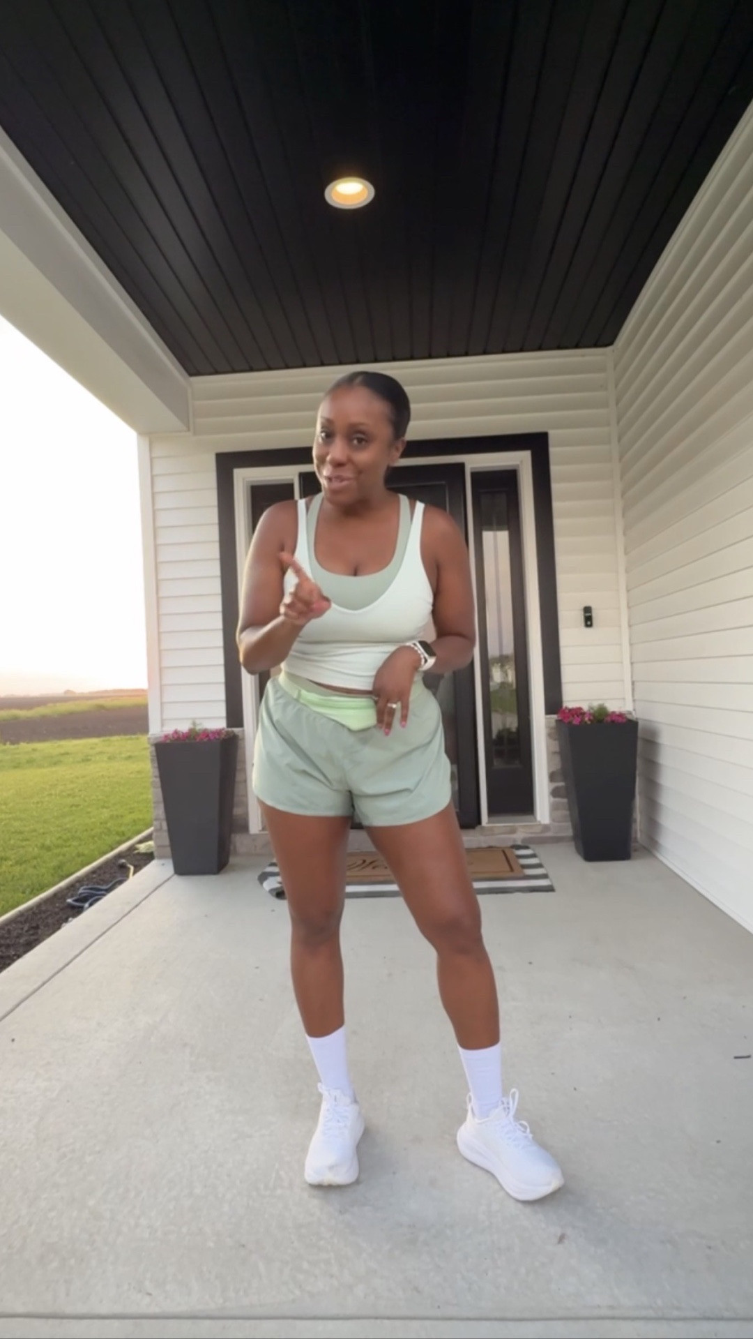 I love a good monochromatic-ish moment!

#LTKootd #LTKActive #LTKOver40