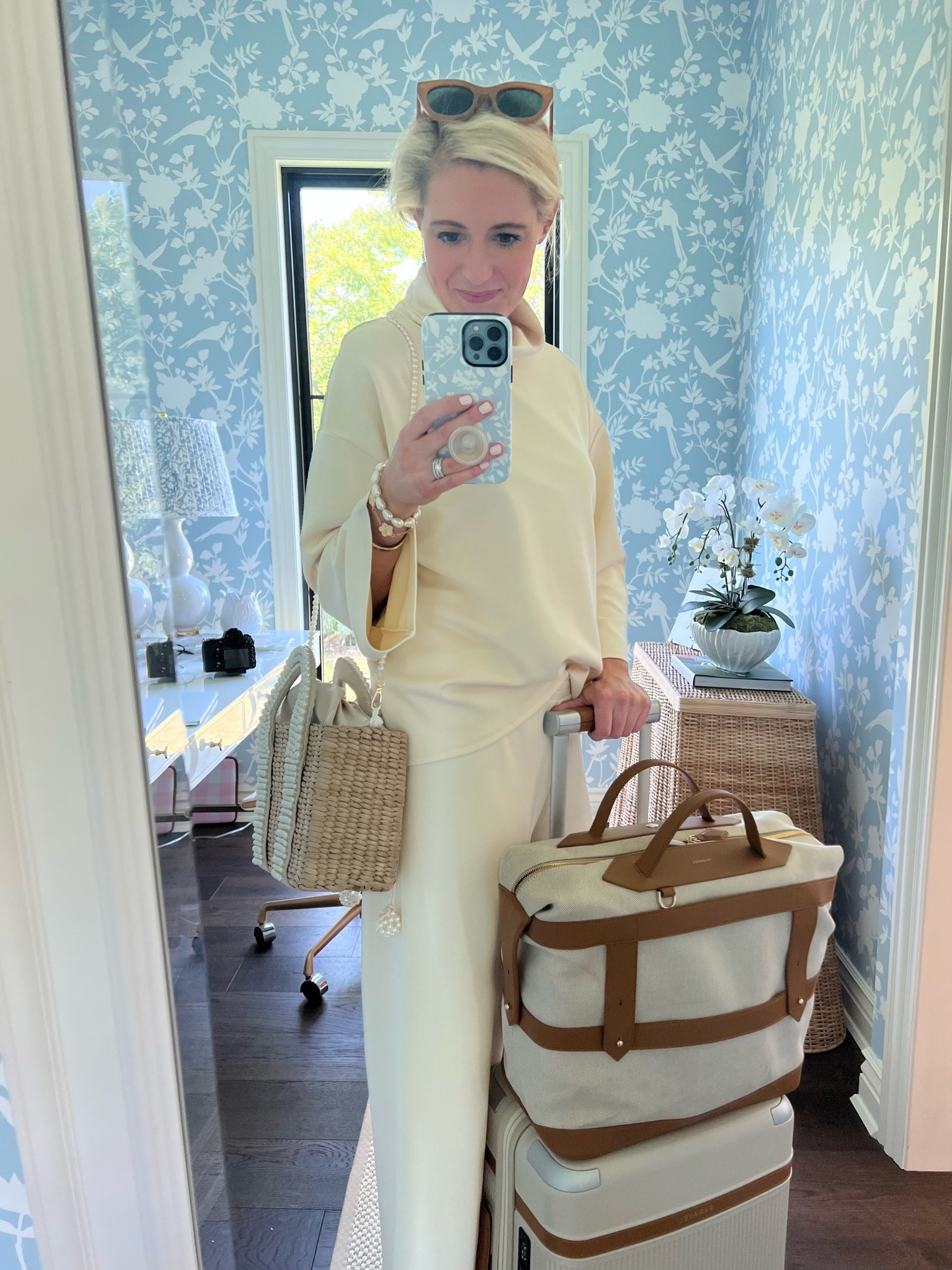 Travel Look! The comfiest set for traveling! #luggage #weekender #bag #travel 

#LTKtravel