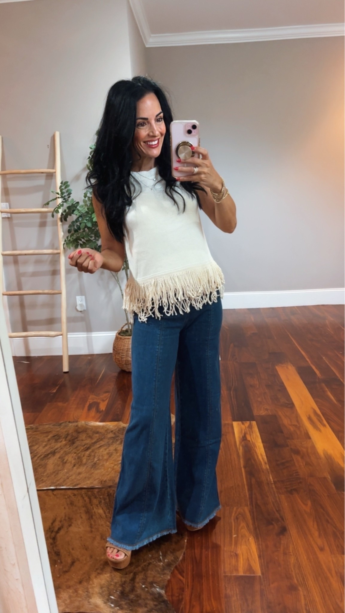 Flare denim
Sleeveless fringe sweater

#LTKootd #LTKSeasonal #LTKOver40