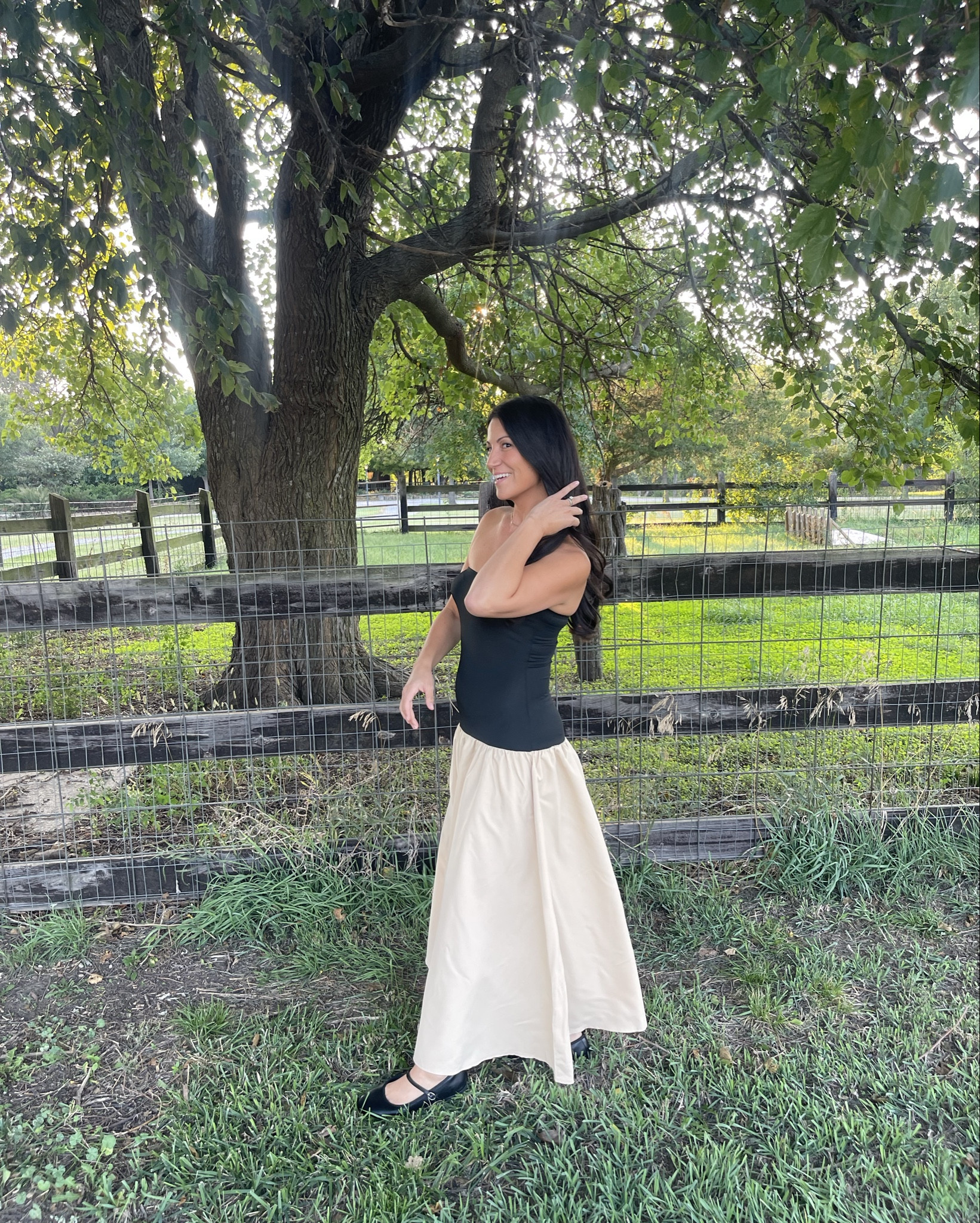 Drop waist dress for my birthday dinner! Love how this Amazon dress fits. It’s equal parts classy and chic! Thinking I’ll be able to add a layer for a fall outfit too! Size is medium :) 

Wedding guest dress, fall outfits, Amazon dupe, two tone dress, ballet flats, fall dresses

#LTKShoeCrush #LTKStyleTip #LTKFindsUnder50