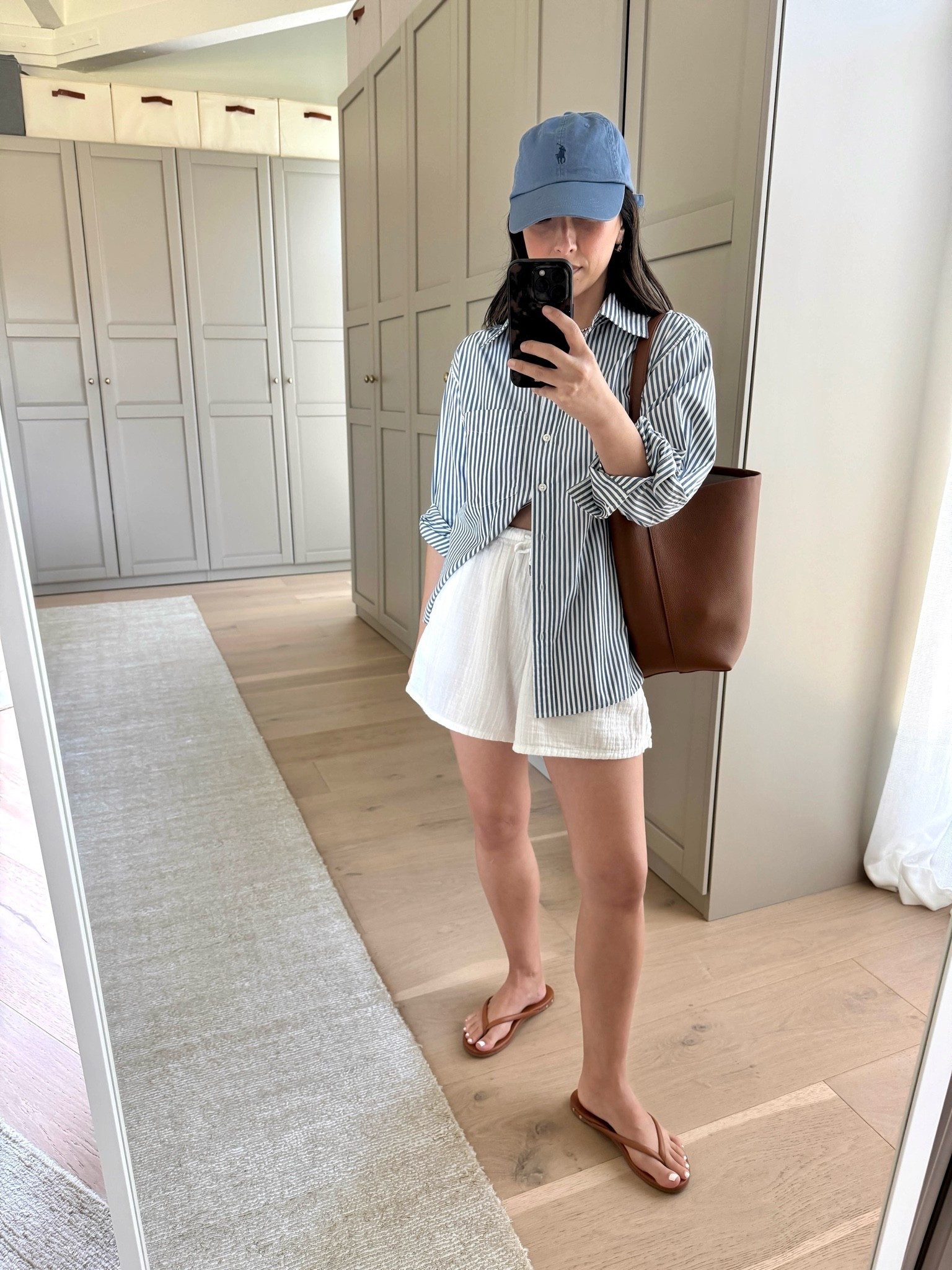 Mom-on-the-go when it’s hot. My summer uniform that works every time. 

Gap shirt petite xs
Gap gauze shirts xs - new version, size up. 
Beek sandals 5
Quince bucket bag
Polo hat 
Electric Pick earrings
Dorsey James necklace 15”

summer style, summer outfits, petite style

#LTKmomlife #LTKootd #LTKPetite