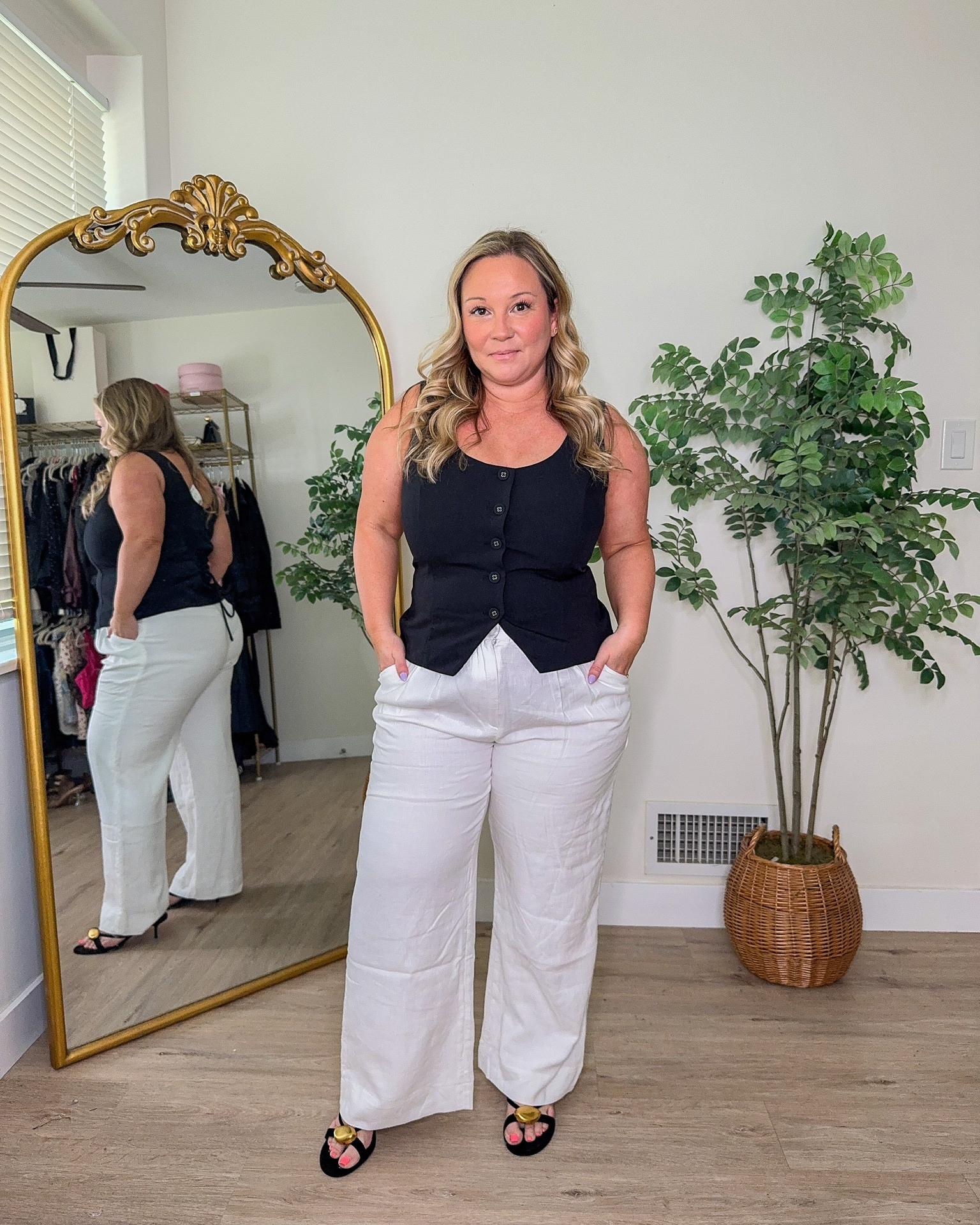 MEMORIAL DAY WEEKEND SALE FINDS🇺🇸🤍

Black dress, large purple dress, large pink top, large white pants, large short, black vest, large Off the shoulder top, large

#LTKSeasonal #LTKMidsize #LTKootd