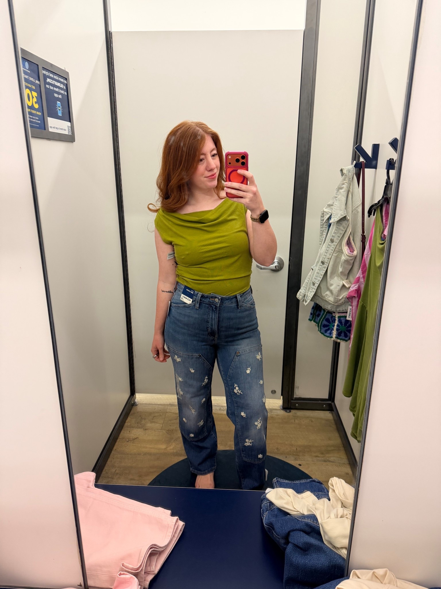 Eeek. I really like this chartreuse top and these fun floral jeans!! 
The jeans were pretty snug in the bum so I would need to size up  

#LTKootd #LTKPetite #LTKMidsize