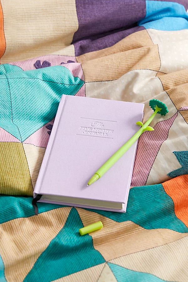 UO Exclusive The Five-Minute Journal By Intelligent Change | Urban Outfitters (US and RoW)