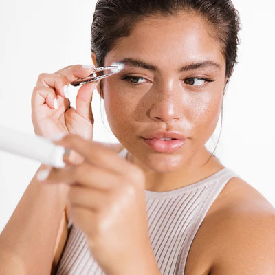 Ryla | Light Up Tweezers | Vanity Planet