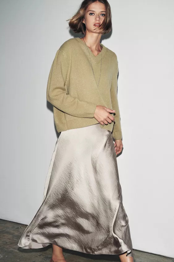 100% WOOL KNIT BASIC V-NECK SWEATER | Zara UK