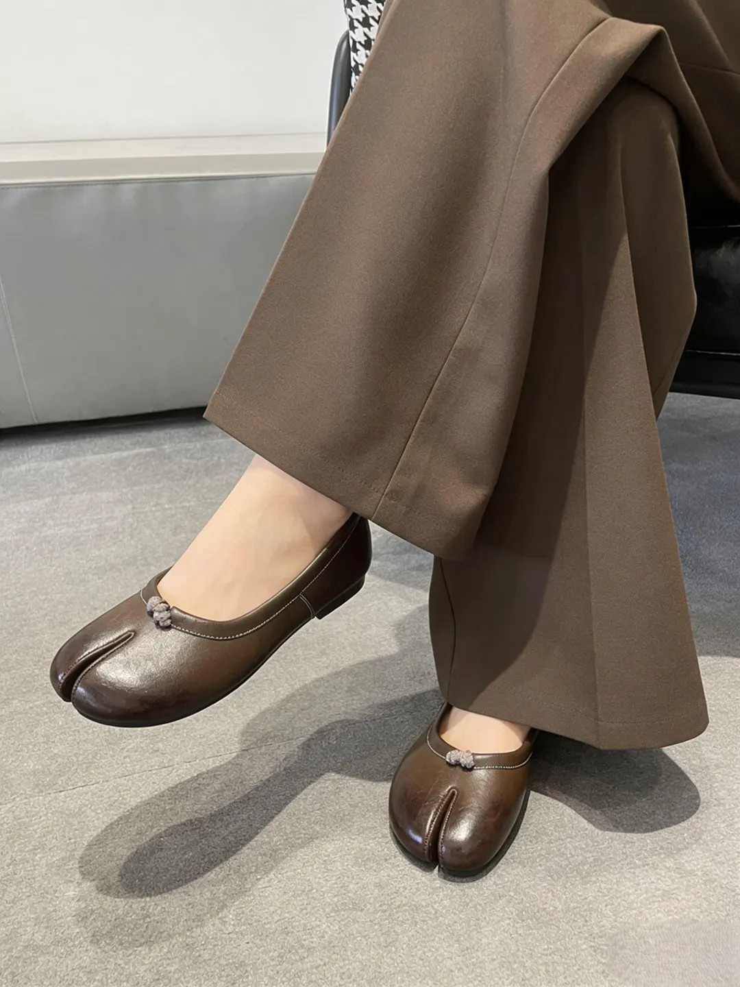 Brown Leather Split Toe Tabi Flats, Soft Sheepskin Ballet Shoes, Handmade Japanese Style Ninja Sh... | Etsy (US)