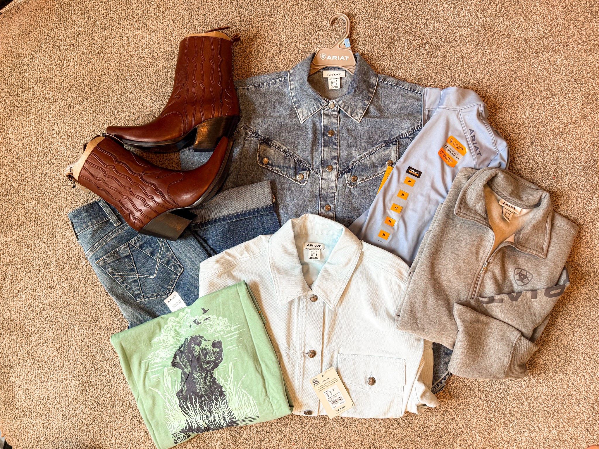 New month = new Ariat goodies 😍