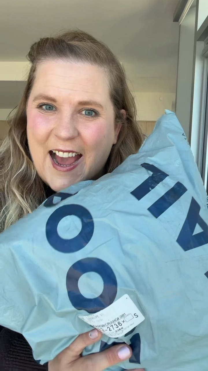 When I saw old navy was doing a collab with Anna Sui I was really excited and purchased a few things. Unfortunately the collection didn’t deliver in the way I thought it would. I probably will keep the denim dress because I have some fun ideas on how to style it and it’s very rare a non-stretch denim piece will fit both my top and bottom well.  I just wanted to love these pieces, I and I didn’t. That’s just the way the cookie crumbles sometimes.

#LTKFindsUnder50 #LTKPlusSize #LTKSeasonal