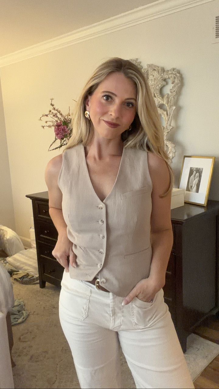 If you feel like you have nothing to wear… try this.

Neutrals + structure + simple accessories.

It works every time 🤍

Save this for later.

#elevatedstyle #classicstyle #momstyle #neutraloutfits #effortlessstyle