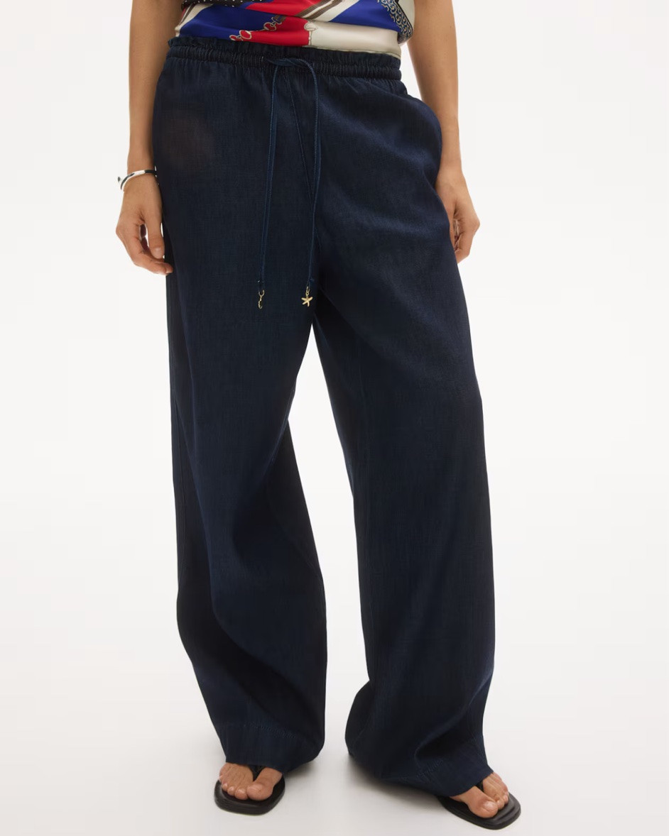 Drawstring pull on denim pants

#LTKSeasonal