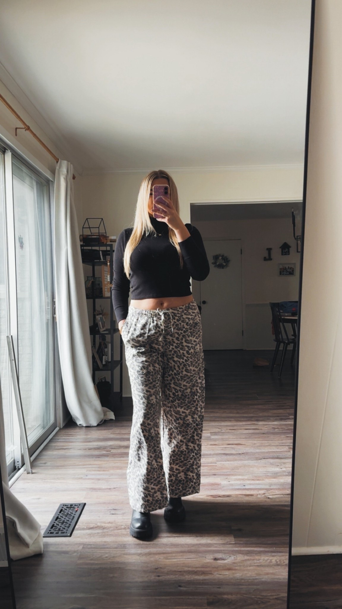 Work outfits 🤍

#LTKWorkwear #LTKootd #LTKMidsize