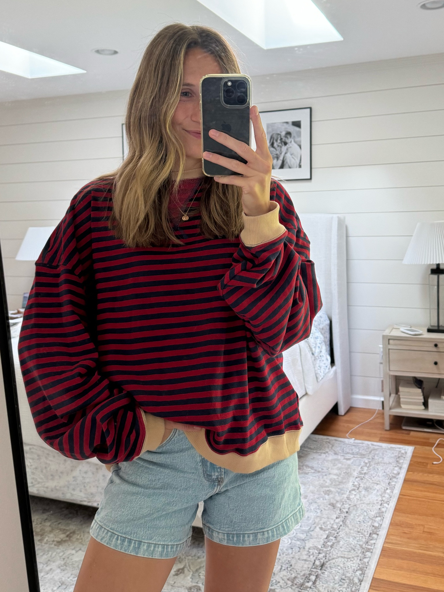 Viral crewneck for fall🤎🍂 wearing a size small!

Fall outfit inspo// mom outfit// fall

#LTKFindsUnder100 #LTKStyleTip