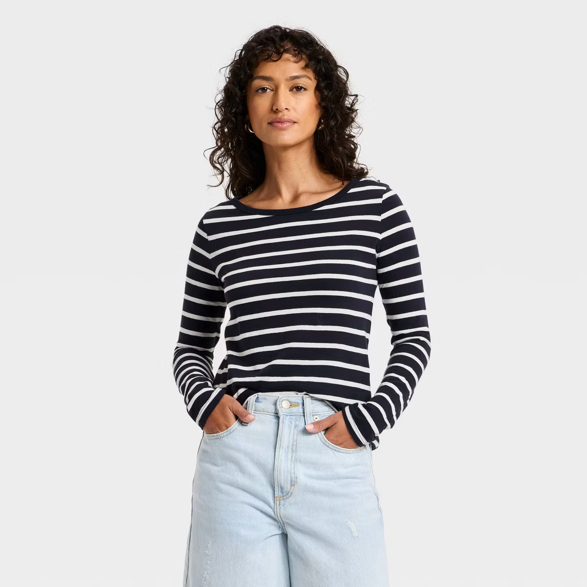 Women's Long Sleeve T-Shirt - Universal Thread™ | Target