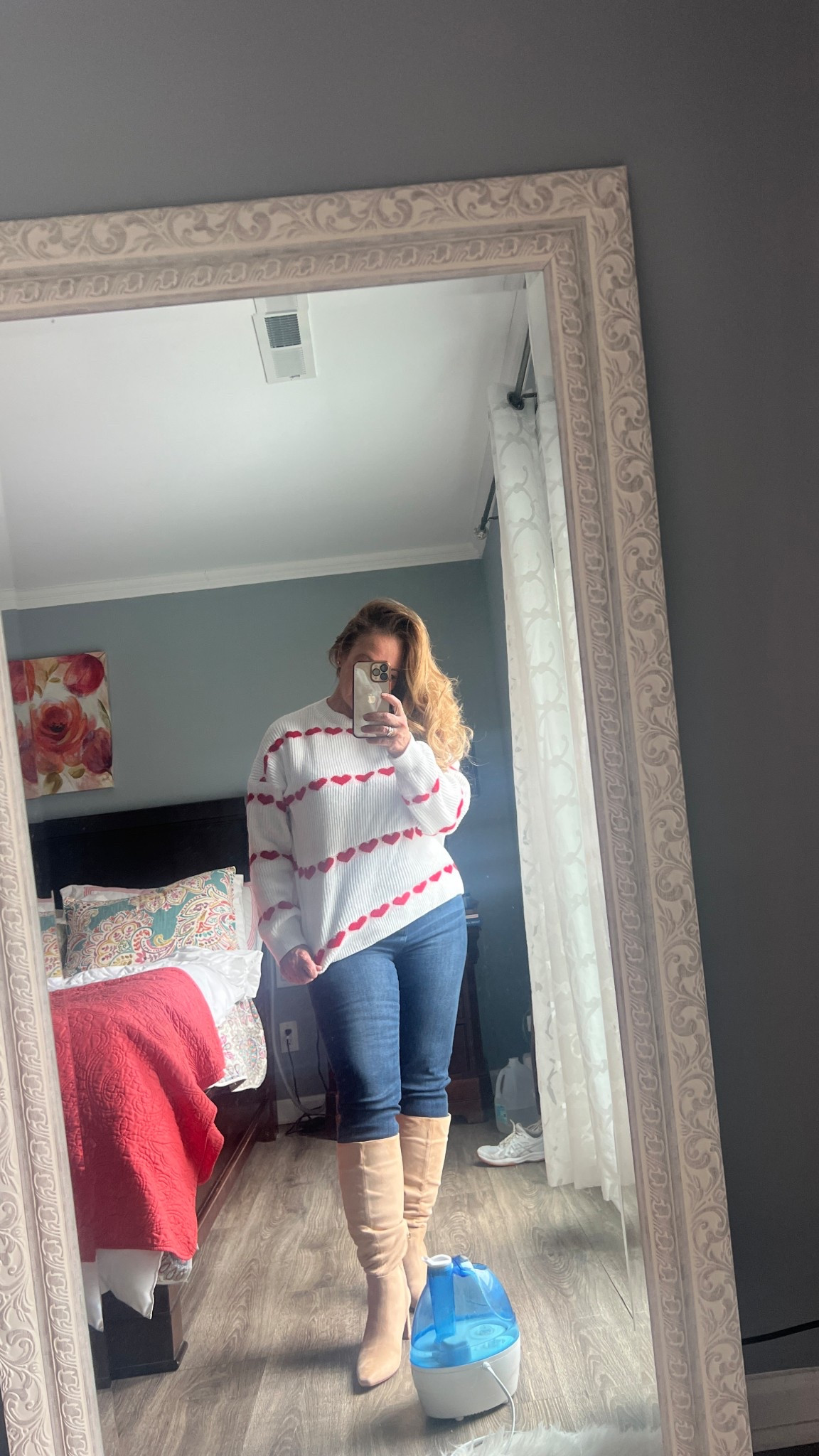 Heart sweater

#LTKgrwm #LTKValentine #LTKdayinmylife