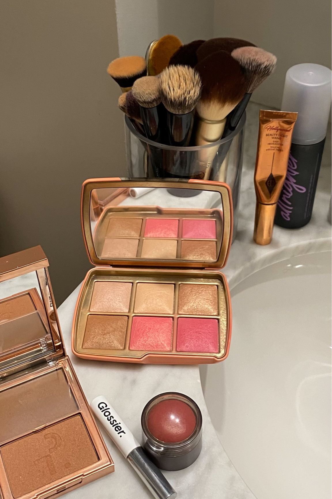 My beauty favorites from the Nordstrom Anniversary Sale that are still available! 

Nsale, Nsale must haves, beauty favorites for the Nsale, pilllow talk, supergoop, beauty must haves under $50, beauty must haves under $100 

#LTKbeauty #LTKunder50 #LTKxNSale