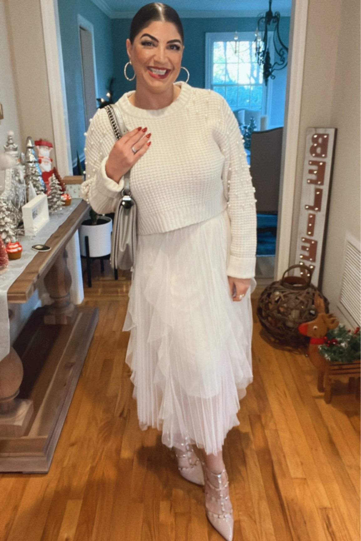 A Winter White festive outfit for a lot less than you think. ❄️


#LTKfindsunder100 #LTKstyletip #LTKSeasonal