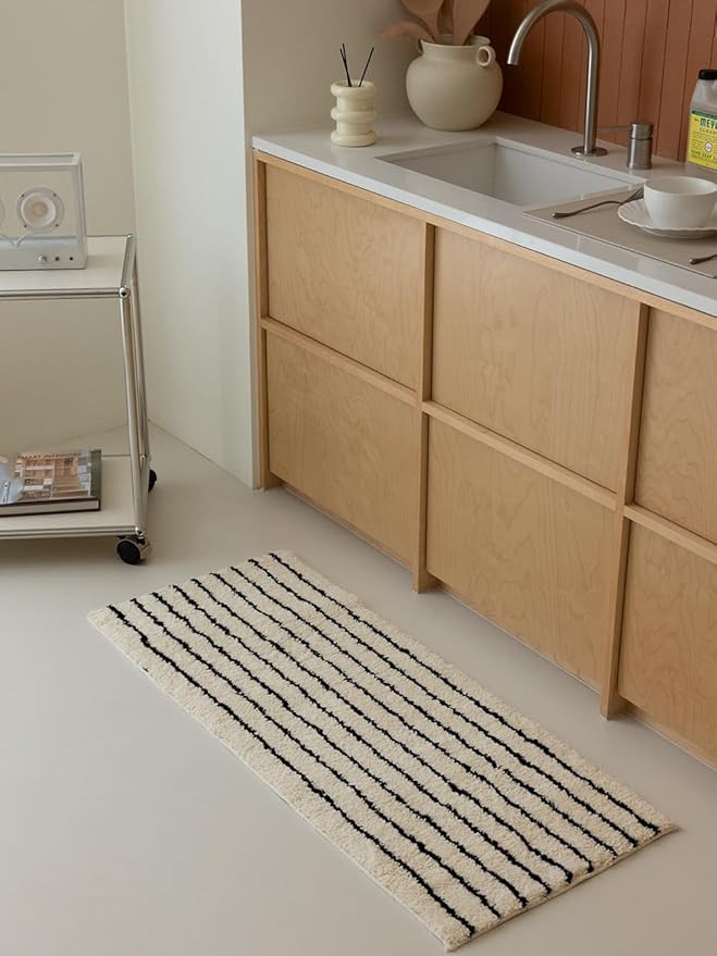 WENSHUO Classic Black&Cream Stripe Area Rug,Warm and Elegant Bathroom mats,Microfiber Absorbent N... | Amazon (US)