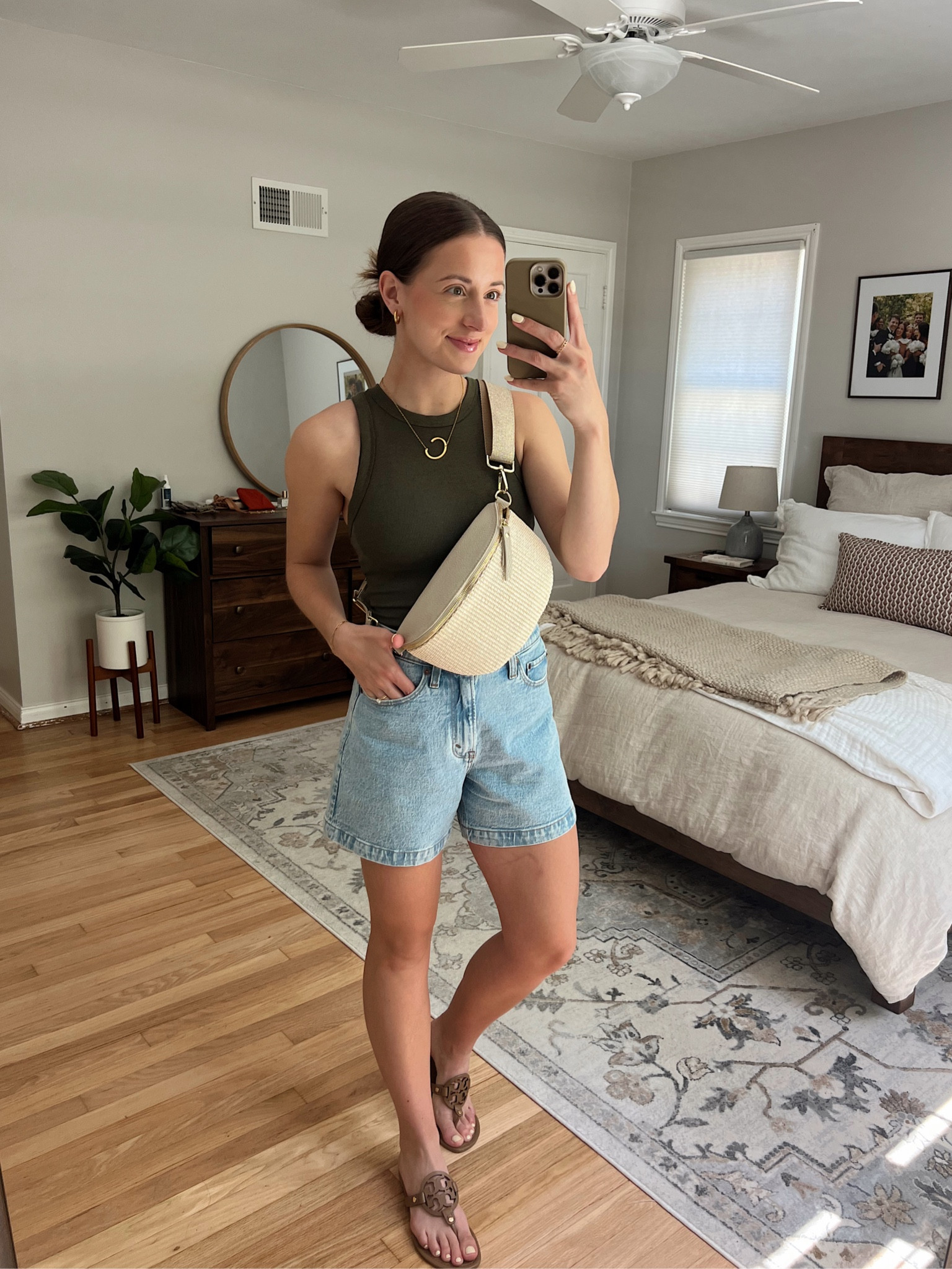 $8 target tank on repeat!! so many colors availa for all season! 

#hocautumn