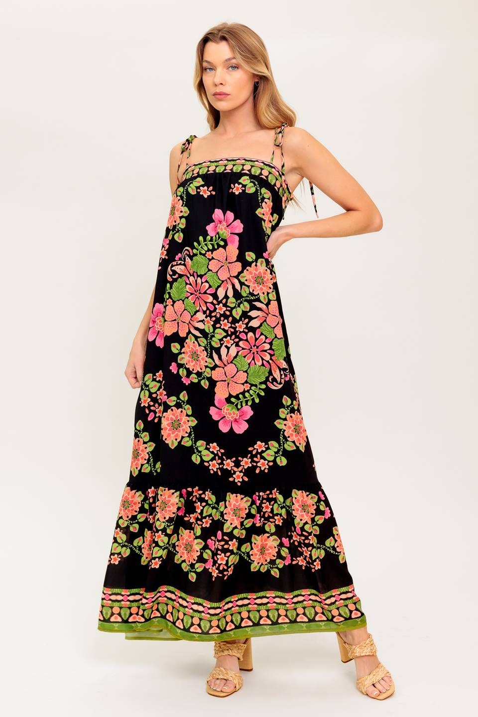 SUMMER GLOW FLORAL MAXI DRESS - BLACK | Lady Black Tie